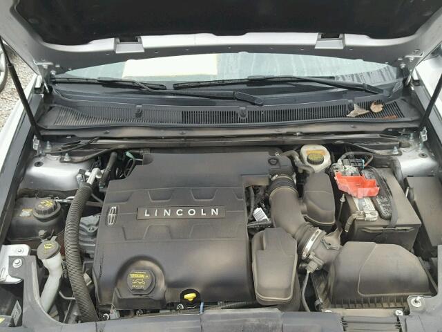 1LNHL9DK2DG614454 - 2013 LINCOLN MKS SILVER photo 7