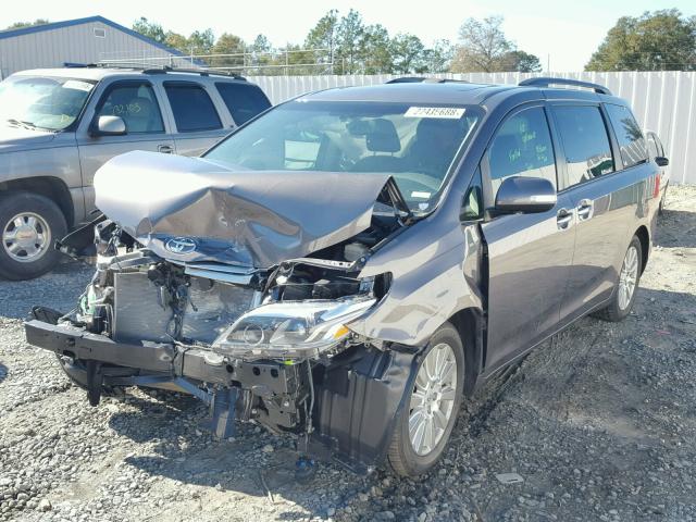 5TDYZ3DC5HS779645 - 2017 TOYOTA SIENNA XLE CHARCOAL photo 2