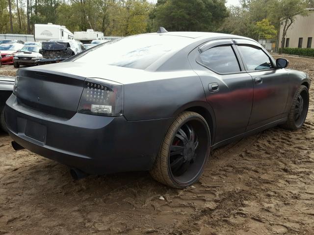 2B3KA43H28H280107 - 2008 DODGE CHARGER BLACK photo 4