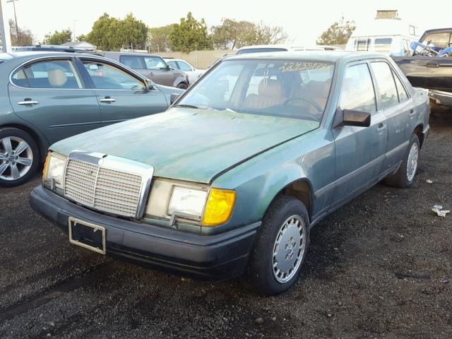 WDBEA30D7GA160712 - 1986 MERCEDES-BENZ 300 E GREEN photo 2