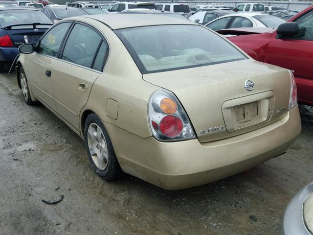 1N4AL11D32C276845 - 2002 NISSAN ALTIMA BAS GOLD photo 3