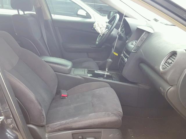 1N4AA5AP6BC816342 - 2011 NISSAN MAXIMA S 石墨色 照片 5