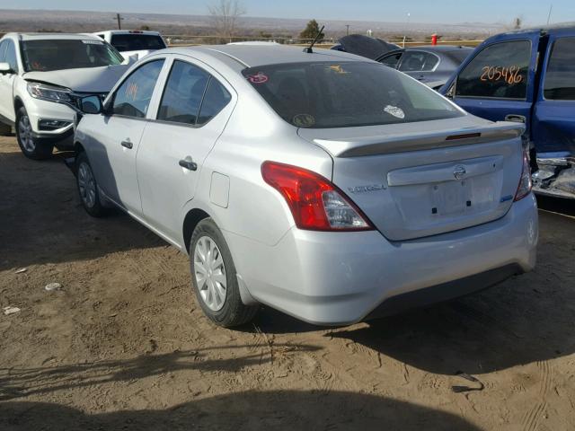 3N1CN7AP1GL879558 - 2016 NISSAN VERSA S SILVER photo 3