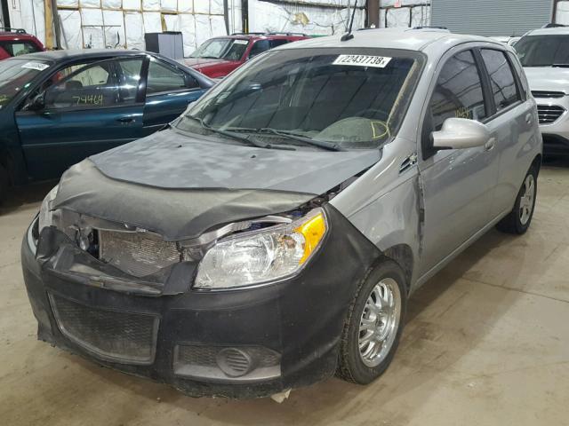 KL1TD6DE3AB098061 - 2010 CHEVROLET AVEO LS SILVER photo 2