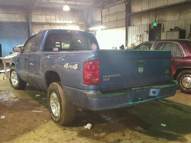 1D7HW42N05S262426 - 2005 DODGE DAKOTA SLT BLUE photo 3