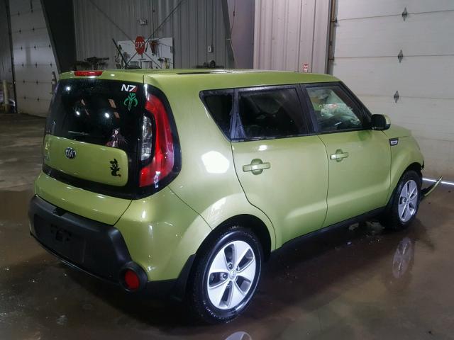 KNDJN2A20F7760012 - 2015 KIA SOUL GREEN photo 4