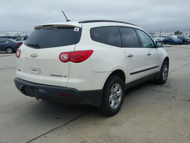 1GNKREED0CJ160831 - 2012 CHEVROLET TRAVERSE L WHITE photo 4