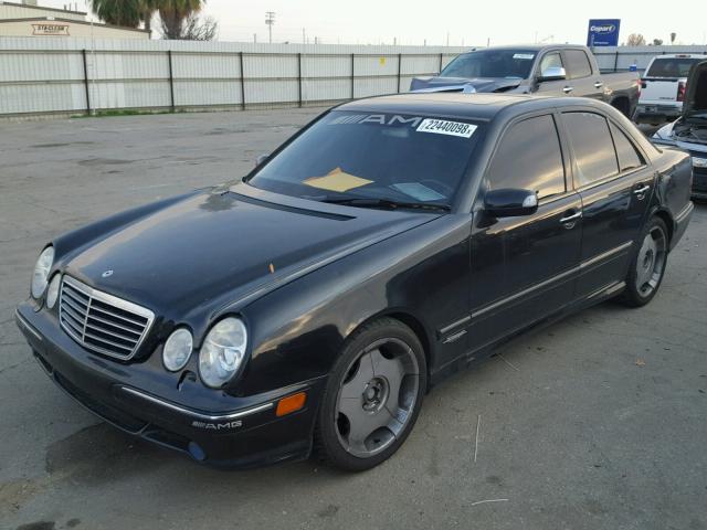 WDBJF74J52B454393 - 2002 MERCEDES-BENZ E 55 AMG BLACK photo 2