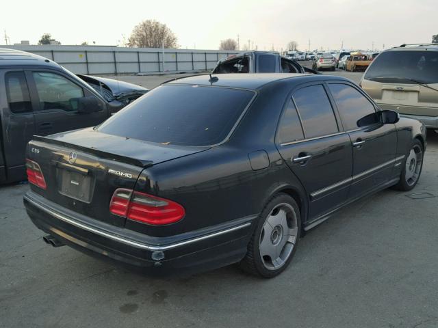 WDBJF74J52B454393 - 2002 MERCEDES-BENZ E 55 AMG BLACK photo 4