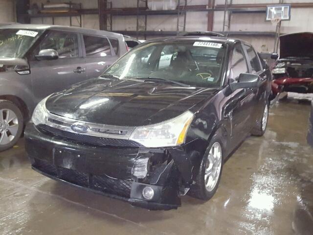 1FAHP35N48W131581 - 2008 FORD FOCUS SE BLACK photo 2