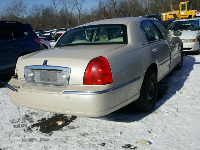 1LNHM83W93Y610583 - 2003 LINCOLN TOWN CAR C TAN photo 4