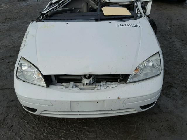 1FAFP37N96W149074 - 2006 FORD FOCUS ZX5 WHITE photo 7