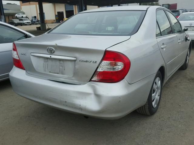 4T1BE32K02U009993 - 2002 TOYOTA CAMRY LE SILVER photo 4