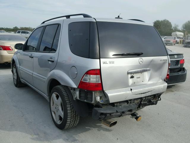 4JGAB74E02A301180 - 2002 MERCEDES-BENZ ML 55 GRAY photo 3