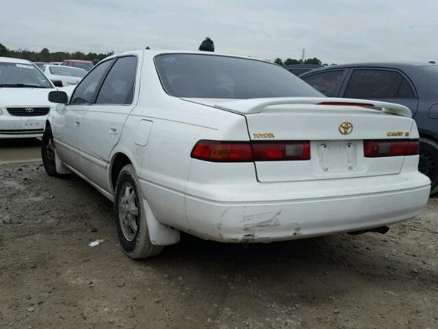 JT2BG22K4W0106113 - 1998 TOYOTA CAMRY CE WHITE photo 3