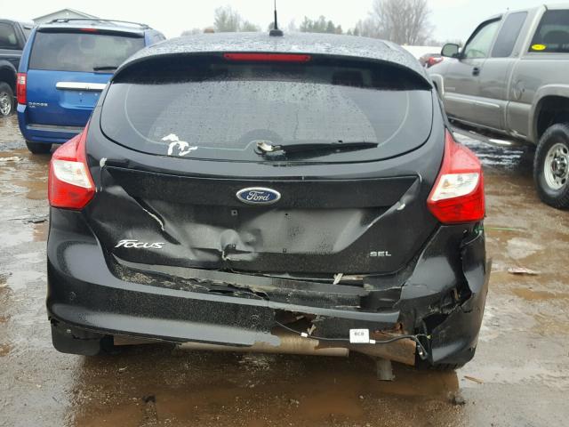 1FAHP3M20CL173876 - 2012 FORD FOCUS SEL BLACK photo 9