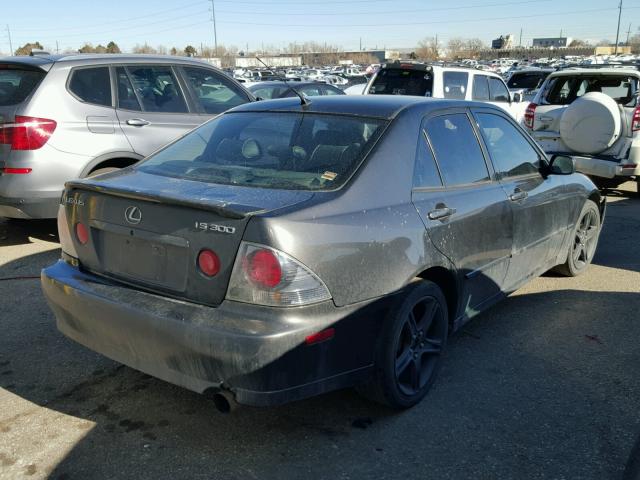 JTHBD192X50094935 - 2005 LEXUS IS 300 GRAY photo 4