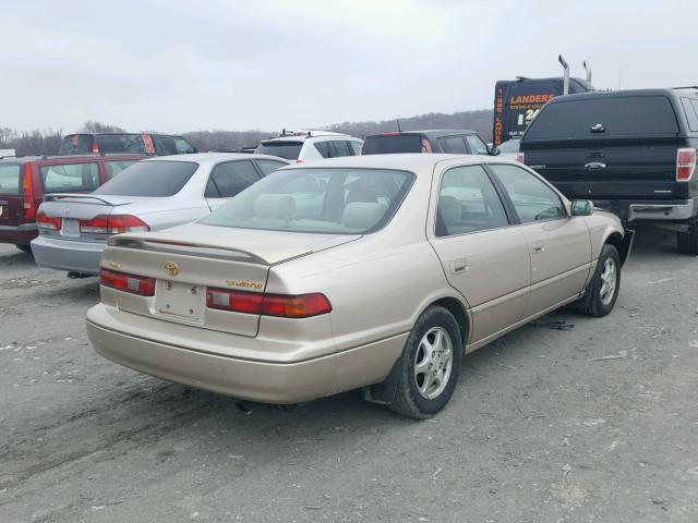 4T1BG22K6XU586989 - 1999 TOYOTA CAMRY CE TAN photo 4