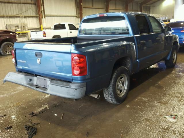 1D7HE28K25S158234 - 2005 DODGE DAKOTA QUA BLUE photo 4