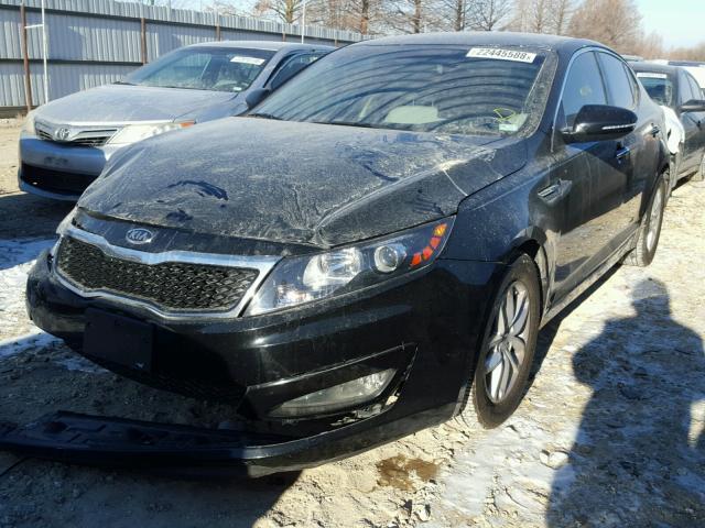 KNAGM4A70D5300956 - 2013 KIA OPTIMA LX BLACK photo 2