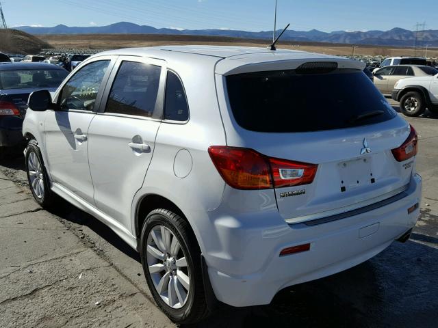 JA4AR4AU4BZ022868 - 2011 MITSUBISHI OUTLANDER WHITE photo 3