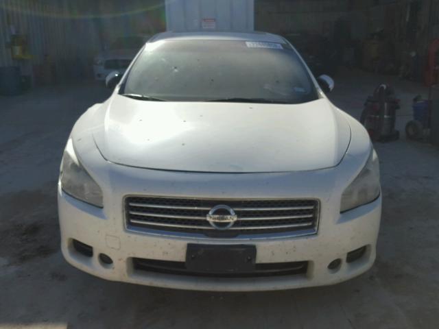 1N4AA5AP3BC837309 - 2011 NISSAN MAXIMA S WHITE photo 9