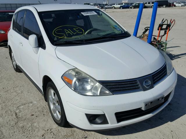 3N1BC13E49L409828 - 2009 NISSAN VERSA S WHITE photo 1