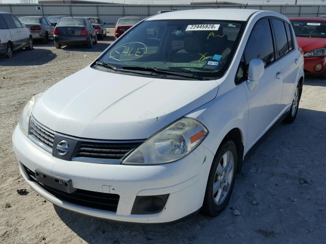 3N1BC13E49L409828 - 2009 NISSAN VERSA S WHITE photo 2