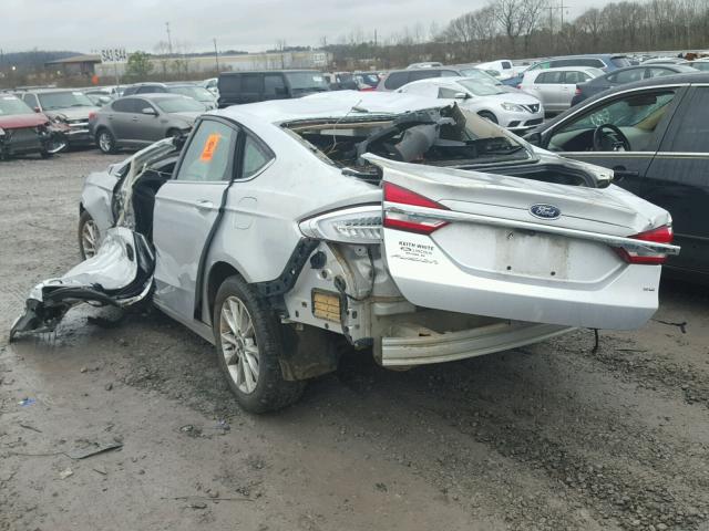 3FA6P0H71HR130071 - 2017 FORD FUSION SE SILVER photo 3