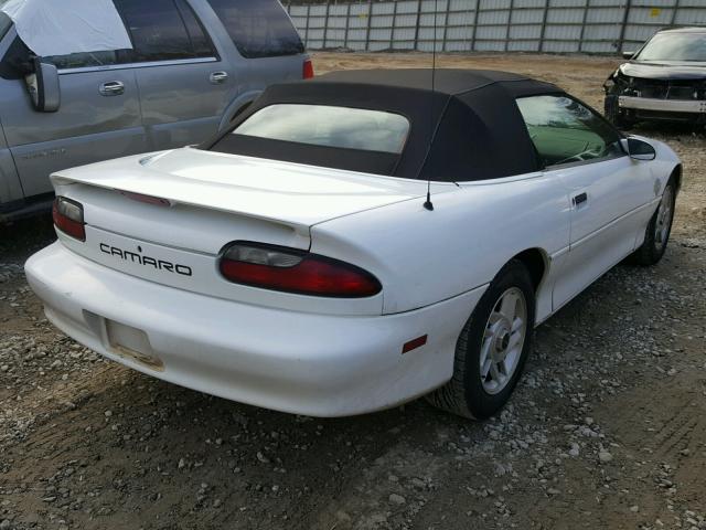 2G1FP32K8T2111381 - 1996 CHEVROLET CAMARO BAS WHITE photo 4