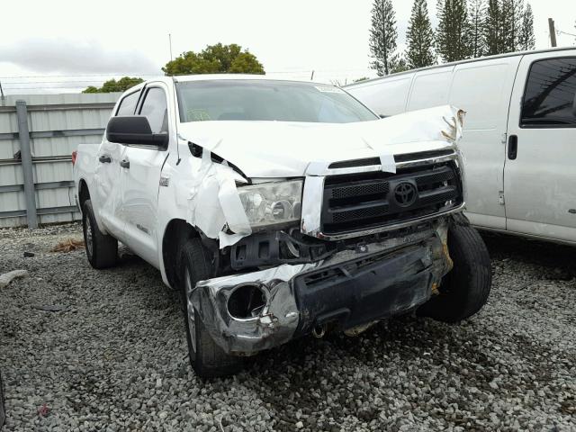 5TFEY5F19AX081536 - 2010 TOYOTA TUNDRA CRE WHITE photo 1