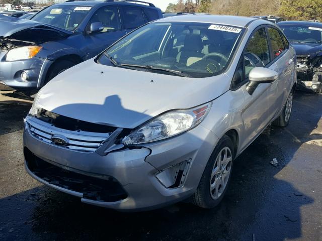 3FADP4BJXDM157876 - 2013 FORD FIESTA SE SILVER photo 2