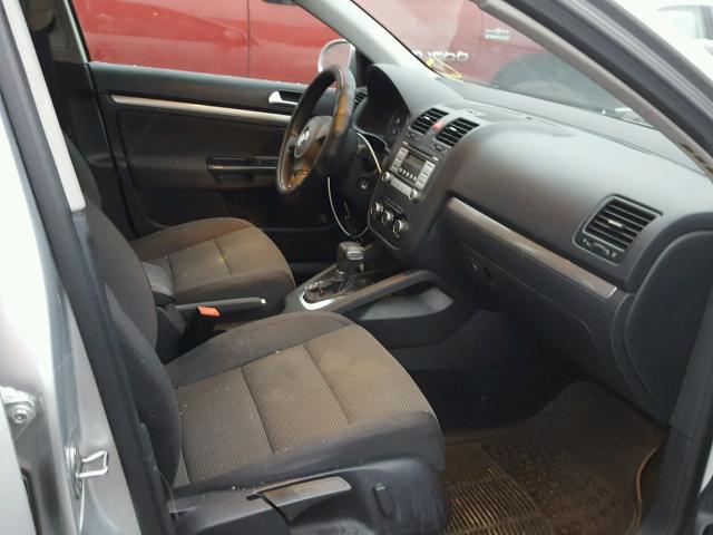 3VWJX7AJ1AM079920 - 2010 VOLKSWAGEN JETTA S Gümüş foto 5