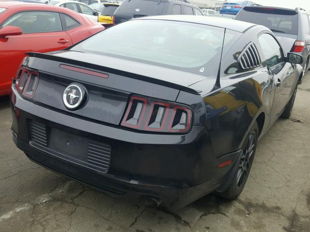 1ZVBP8AM3E5271923 - 2014 FORD MUSTANG BLACK photo 4