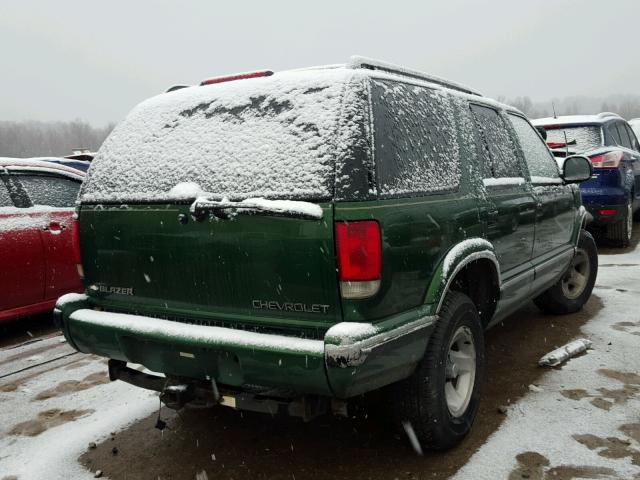 1GNCS13W1VK234597 - 1997 CHEVROLET BLAZER GREEN photo 4