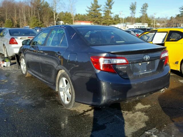 4T1BF1FKXCU108768 - 2012 TOYOTA CAMRY BASE GRAY photo 3