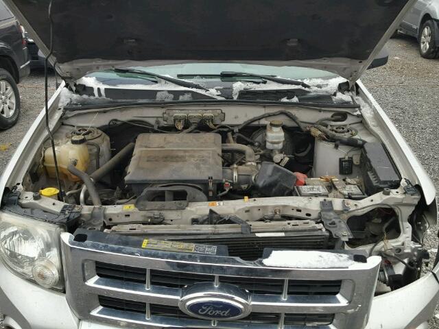 1FMCU93GX9KA51050 - 2009 FORD ESCAPE XLT SILVER photo 7