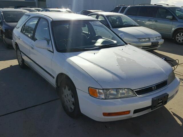 1HGCE1825VA004249 - 1997 HONDA ACCORD LX WHITE photo 1