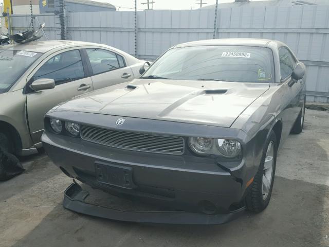 2B3CJ4DV8AH170256 - 2010 DODGE CHALLENGER GRAY photo 2