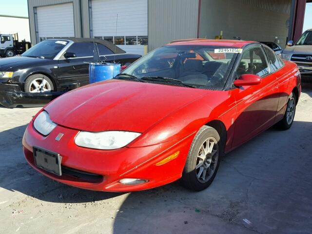 1G8ZY12701Z116712 - 2001 SATURN SC2 RED photo 2