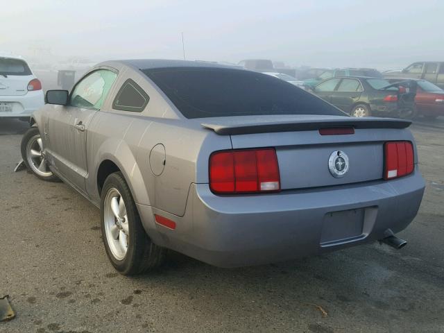 1ZVFT80N075214959 - 2007 FORD MUSTANG GRAY photo 3