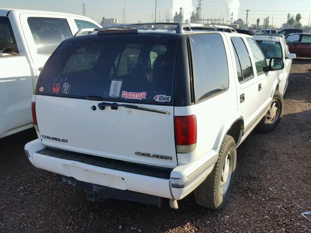 1GNDT13W8S2249370 - 1995 CHEVROLET BLAZER WHITE photo 4