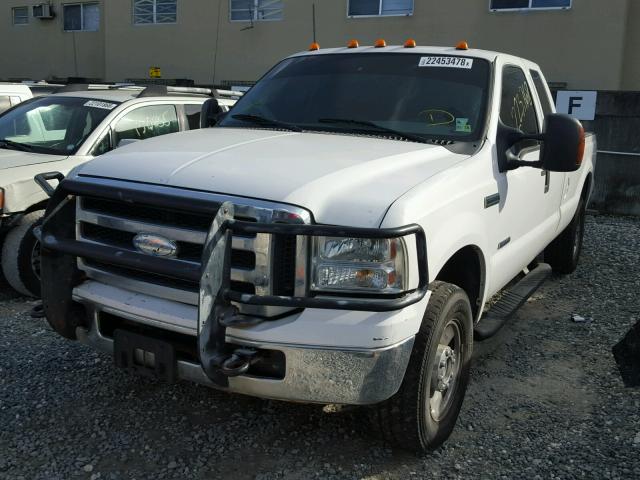 1FTSX21P26EC13040 - 2006 FORD F250 SUPER WHITE photo 2