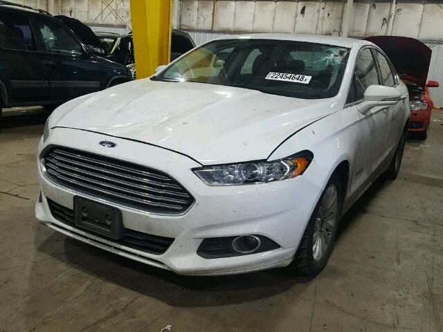 3FA6P0LU8DR297583 - 2013 FORD FUSION SE WHITE photo 2