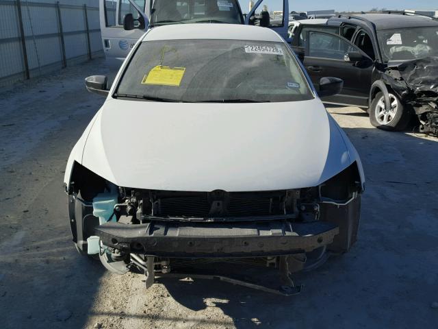 3VWD67AJ6GM387304 - 2016 VOLKSWAGEN JETTA SE WHITE photo 9