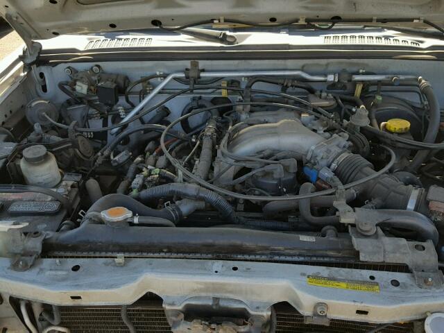 5N1ED28Y4YC502161 - 2000 NISSAN XTERRA XE WHITE photo 7