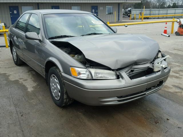 4T1BG22K6WU349675 - 1998 TOYOTA CAMRY CE TAN photo 1