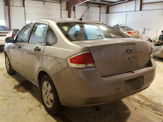 1FAHP34N48W257571 - 2008 FORD FOCUS S/SE SILVER photo 3