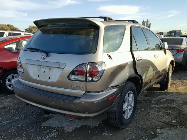 JTJGF10U820133028 - 2002 LEXUS RX 300 GOLD photo 4