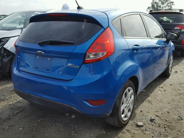 3FADP4EJXCM159640 - 2012 FORD FIESTA SE BLUE photo 4